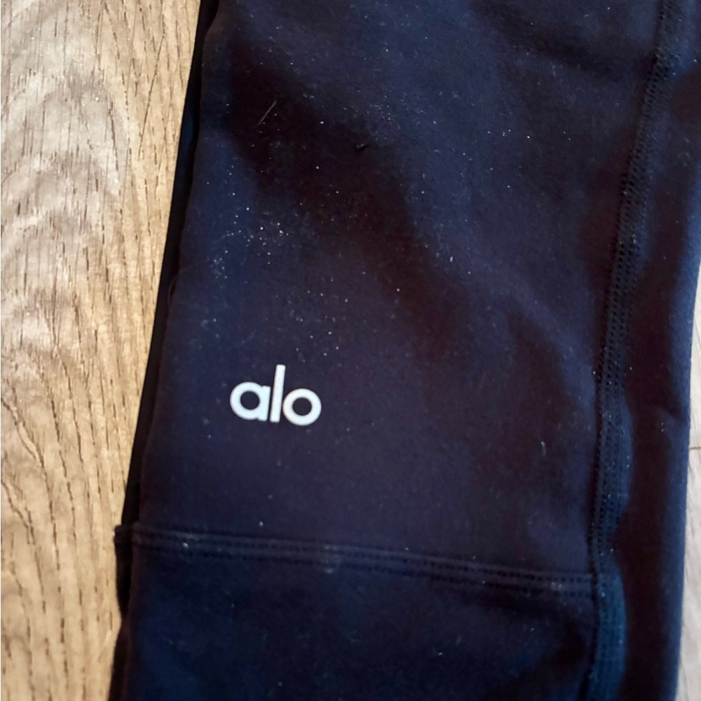 ALO Yoga Black Cargo Pocket Leggings - Small - Picture 10 of 10
